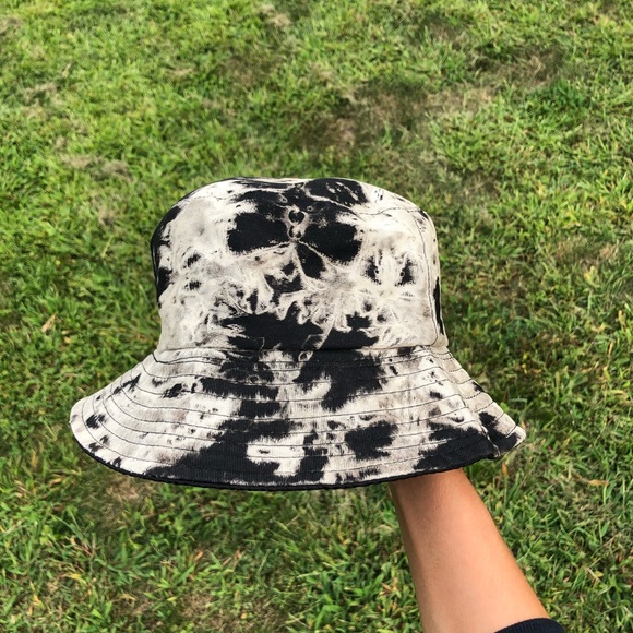 Black Bleached Bucket Hat - Picture 3 of 4